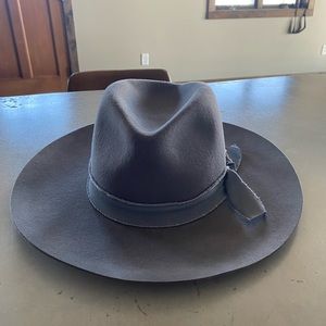 Dusty lilac fedora